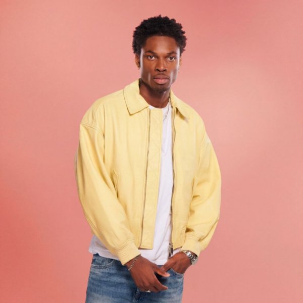 KURTIS